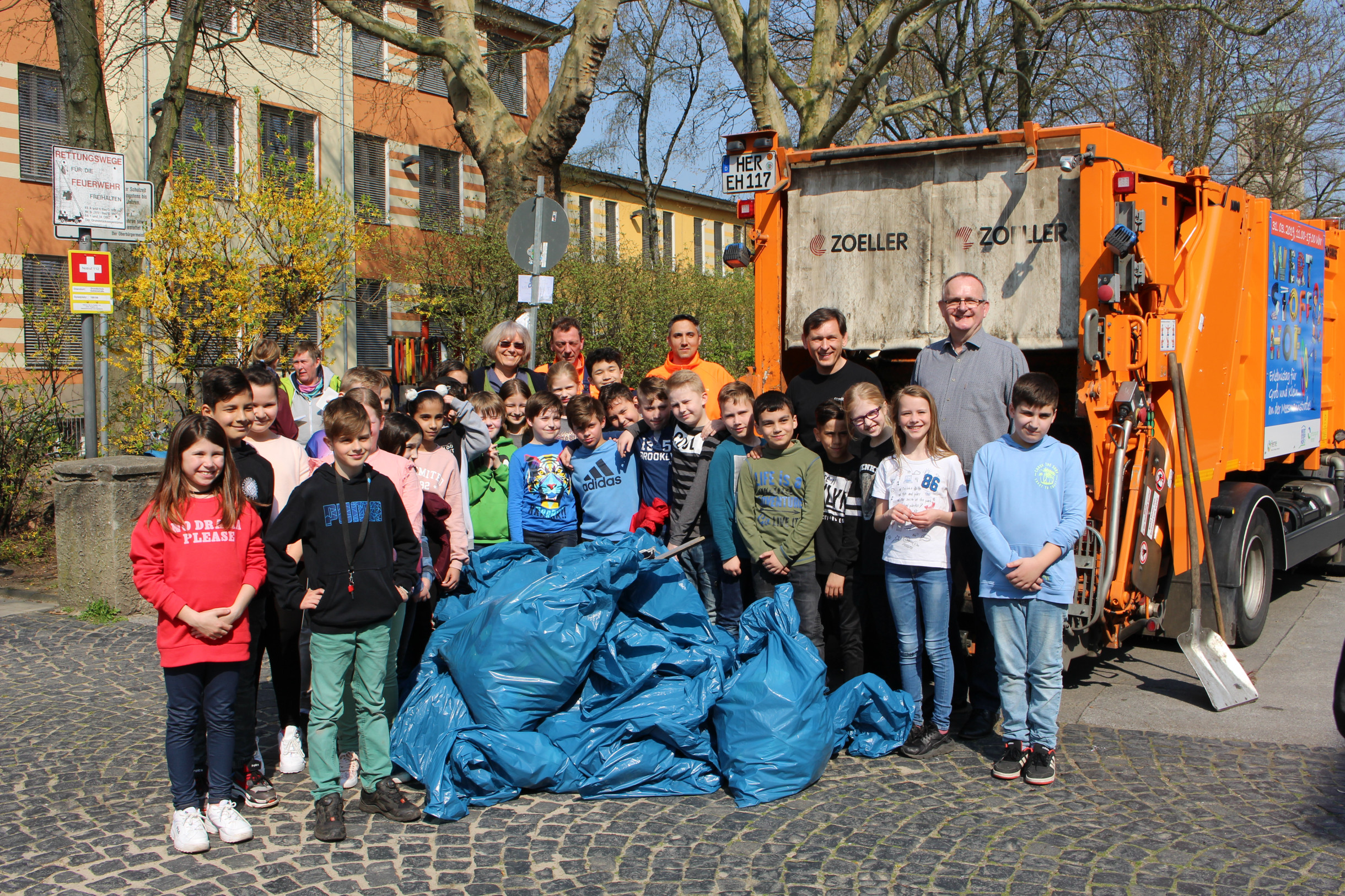 Müllsammelaktion an der Laurentiusschule